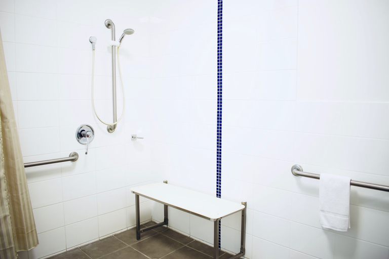 Bathroom 5, The Coast Motel, Livingstone - Pt B