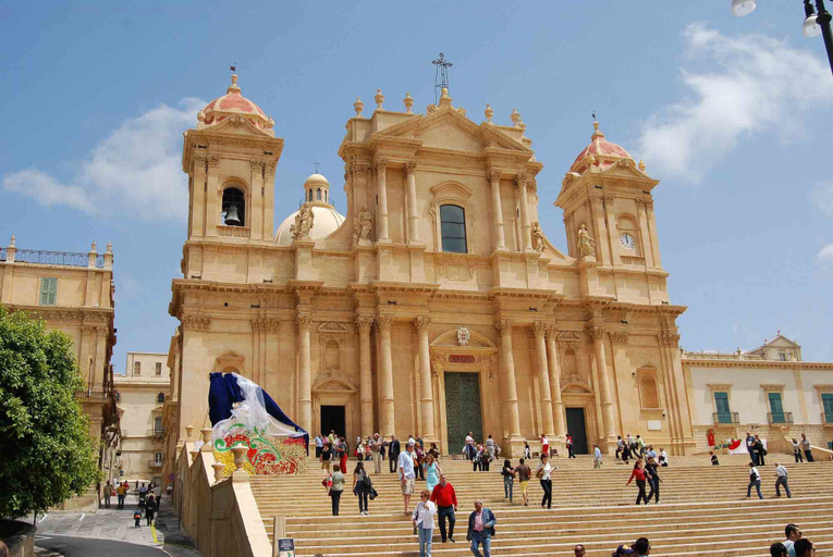 Exterior & Views 2, Delfino2 Casesicule, Nice Apartment with Balcony, Sand Beach at 70 mt, Wi-Fi, Ragusa