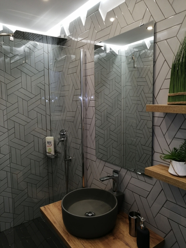 Bathroom 4, Orange Grove Villa, Peloponnese