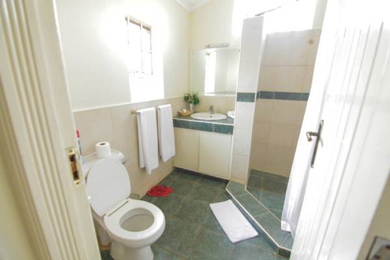 Bathroom 4, Lukenya Getaway, Mavoko
