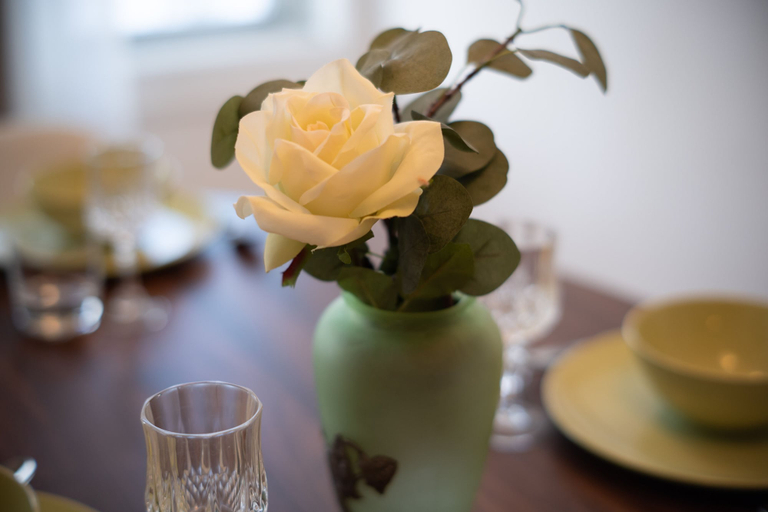 Food & Drinks, SUPERB 1 Bed Apt. Steps Away From Metro, Montréal