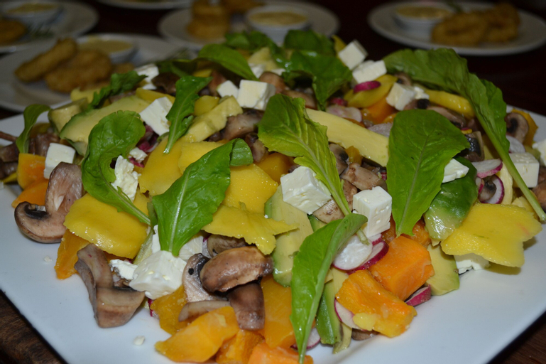 Food & Drinks 12