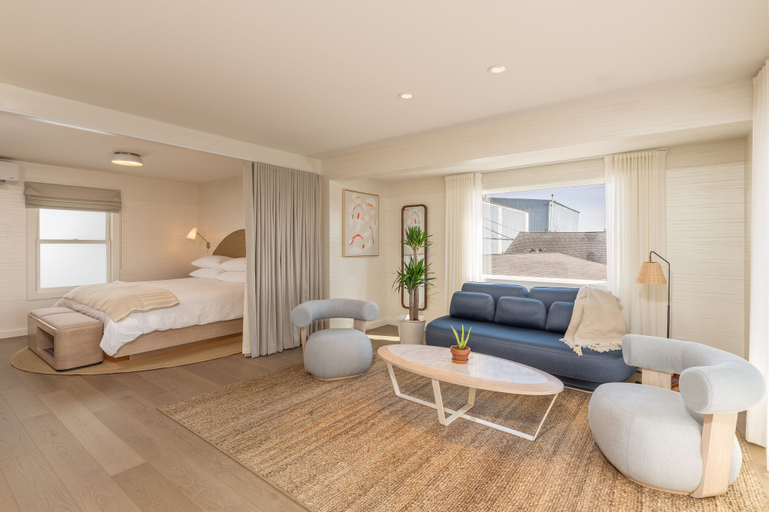 Bedroom 13
