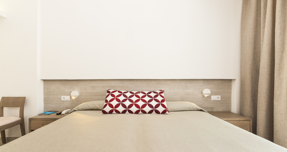 Bedroom 3, Hoposa Hotel & Apartments Villaconcha, Baleares