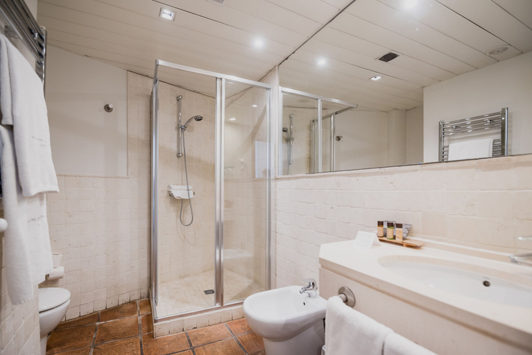 Bathroom 4, Hotel Palacio de Los Navas, Granada