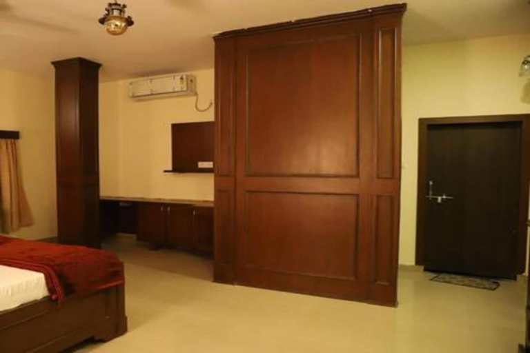 Bedroom 3, Karnavati Retreat, Panna