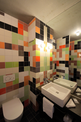 Bathroom 3, elferrooms Hotel, Karlsruhe
