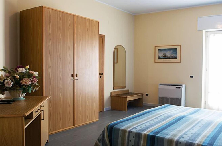 Bedroom 3, Hotel Parthenius, Cosenza