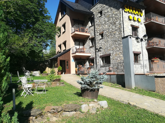 Exterior & Views 2, Aparthotel Sarrato, Huesca