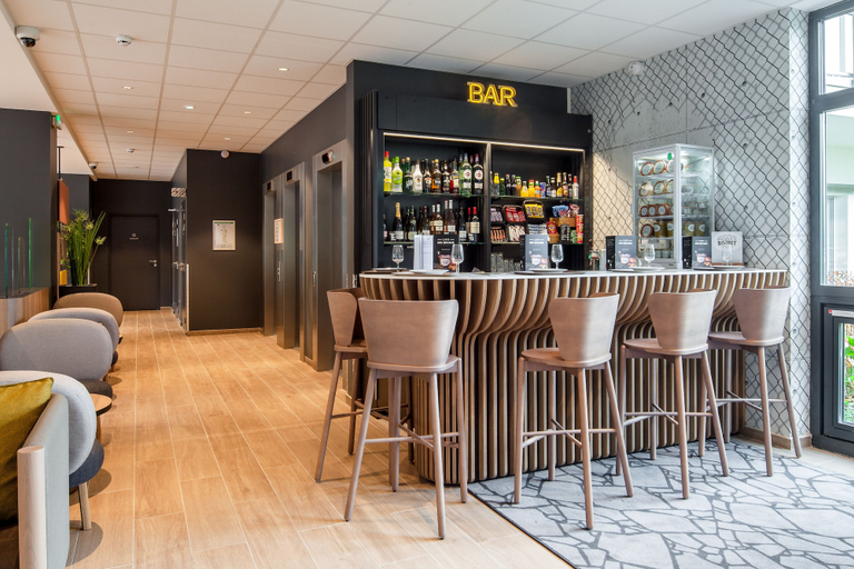 Food & Drinks 5, B&B HOTEL Paris Meudon Vélizy, Hauts-de-Seine