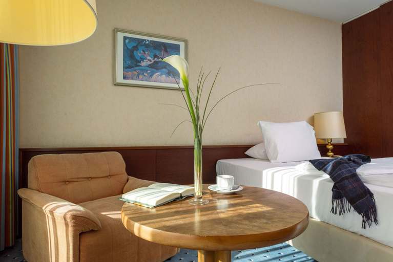 Bedroom 3, Maritim Hotel Köln, Köln