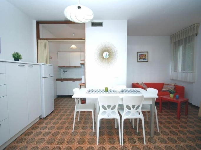 Others 3, Villa Edda, Udine