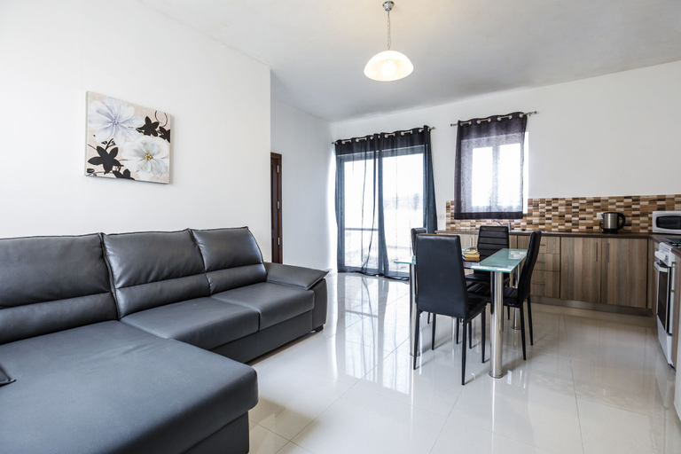 Others 4, Dolphin Court Gozo