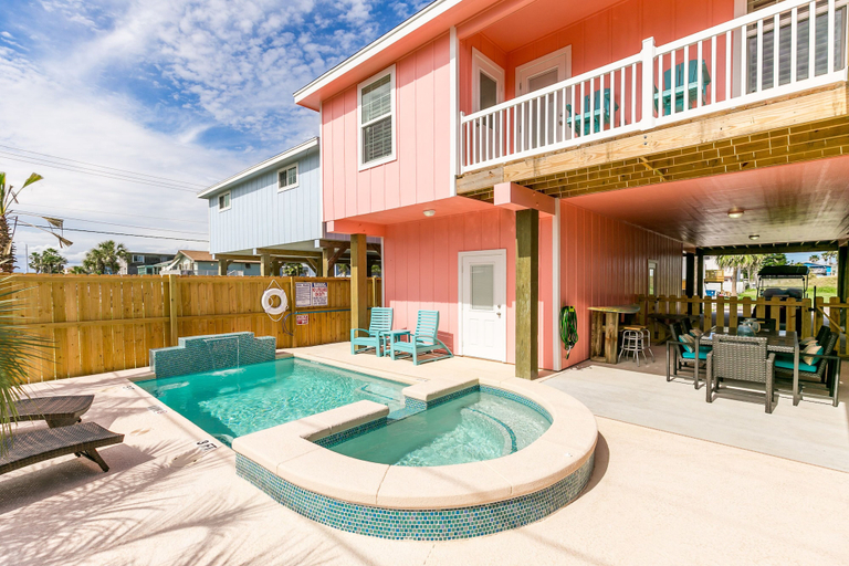 Exterior & Views, The Pink Palm, Nueces