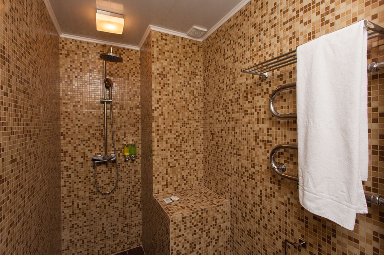 Bathroom 3, Amaks City Hotel, Ufimskiy rayon
