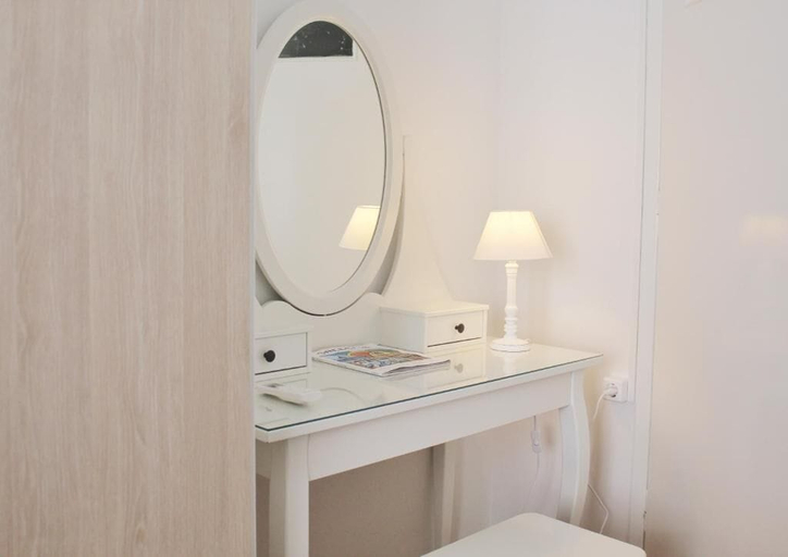 Bathroom 2, Suite 2 Bedrooms, Attica