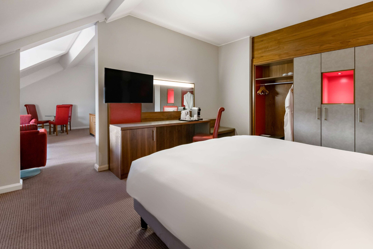 Bedroom 3, Radisson BLU Hotel Durham, Durham