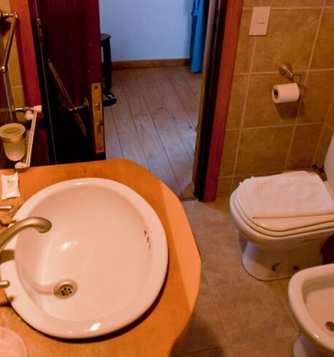Bathroom 4, La Roca de la Patagonia, Los Lagos