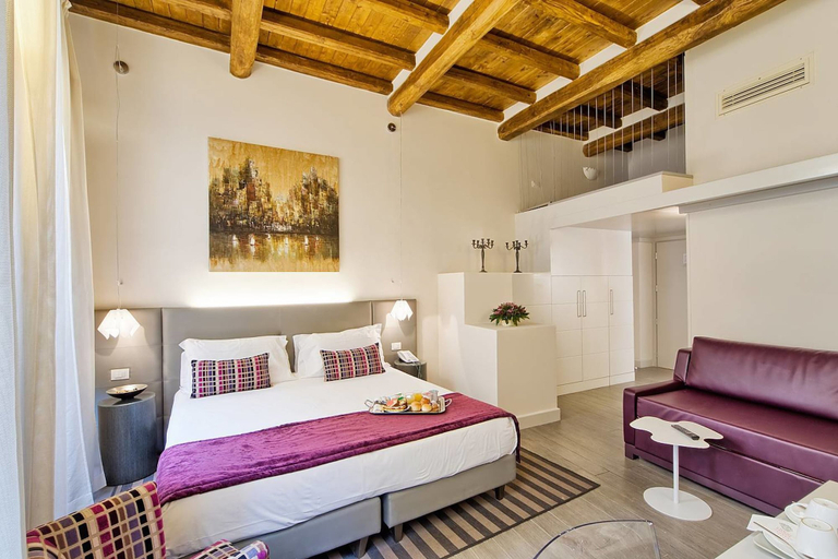 Bedroom 3, Trevi Palace Luxury Inn, Rome