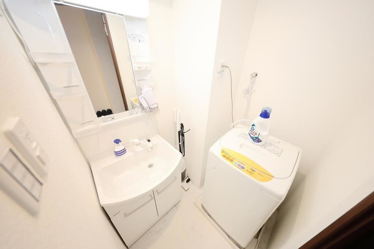 Bedroom 3, Premier in Land Mark Ebisu Osaka 302 (171-17), Osaka