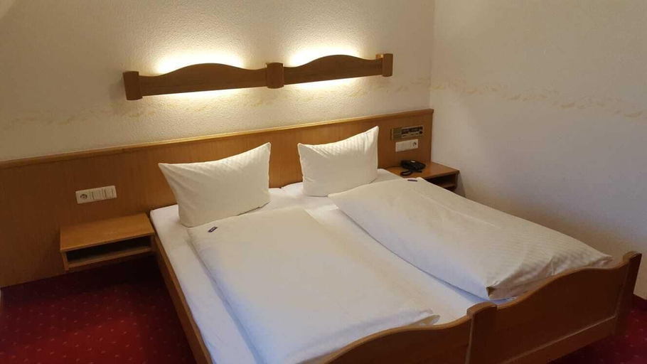 Bedroom 2, Landgasthof Hotel Rössle, Göppingen