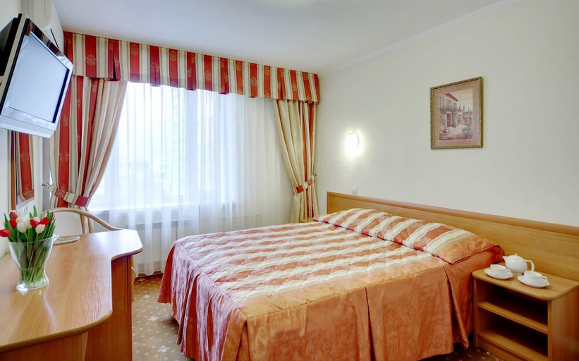 Bedroom 3, Voskhod Hotel, Northern