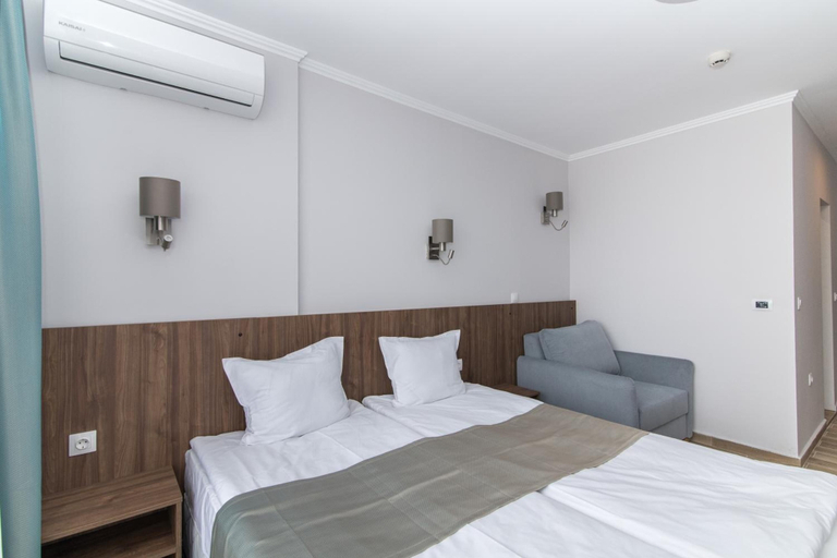 Bedroom 3, Hotel Cinema, Primorsko