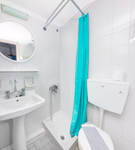 Bathroom 5, Dimitra & Evdokia Hotel, Crete