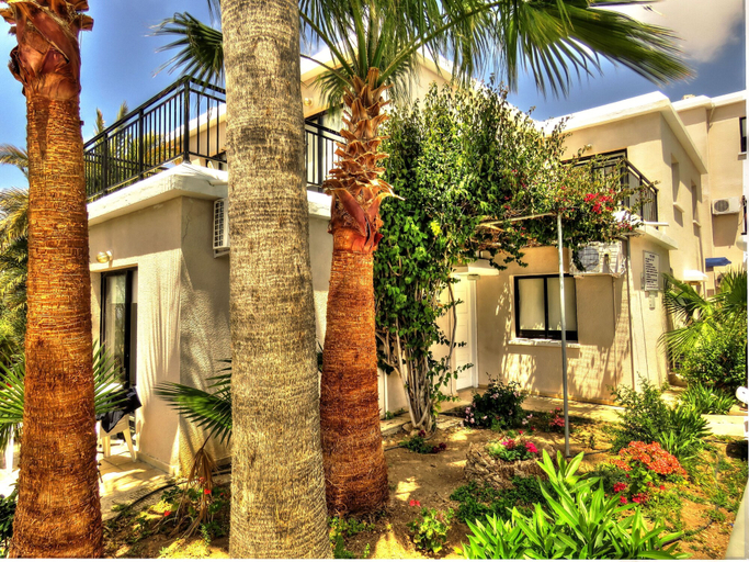 Exterior & Views 2, Hilltop Gardens