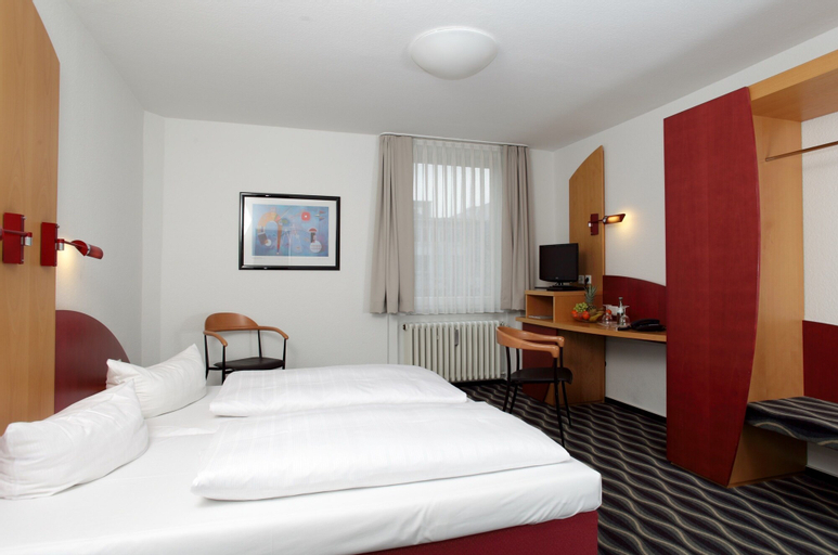 Bedroom 4, Stadthotel Kassel, Kassel