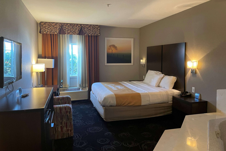Bedroom 3, Days Inn by Wyndham Mesquite Rodeo TX, Dallas