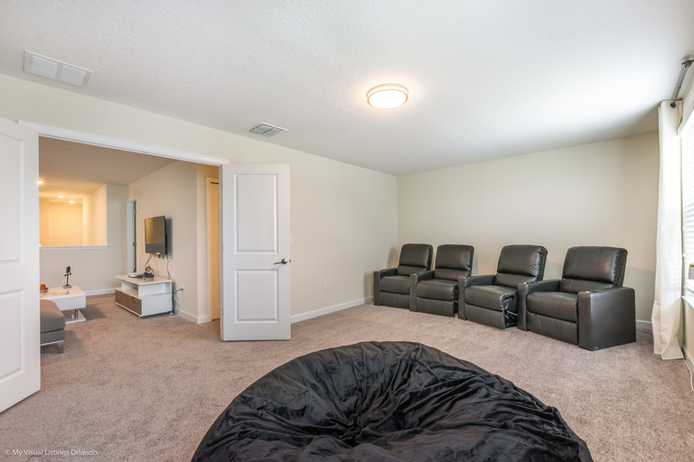 Others 5, 1501mc Amazing Champions Gate 8 Bedroom 5 Bed, Polk