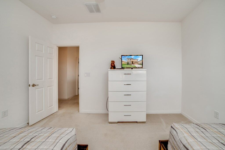 Bedroom 2, 2586rose, Polk
