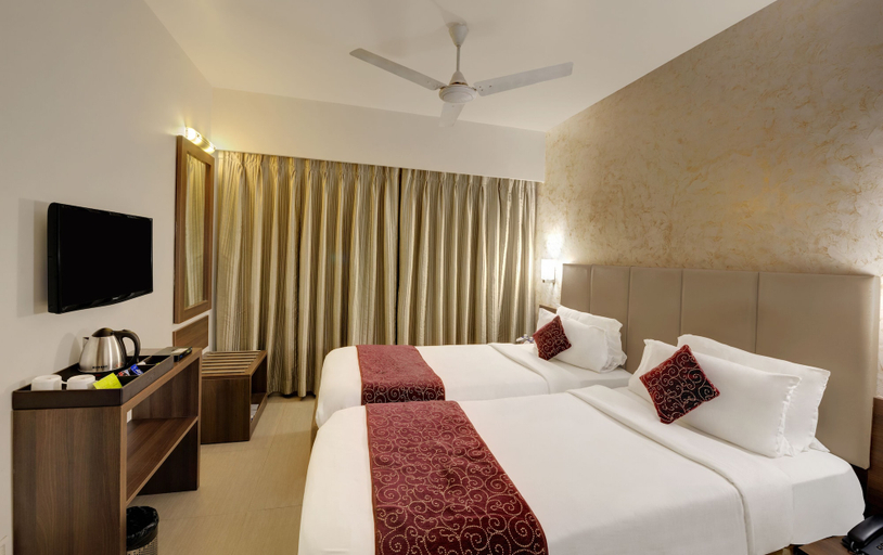 Bedroom 3, Central Beacon Hotel Surat, Surat