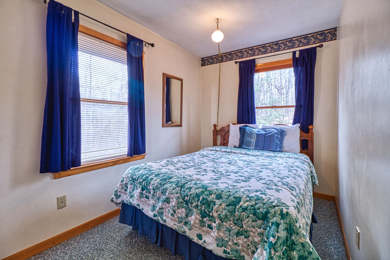 Bedroom 2, Overview, Sevier