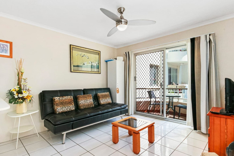 Others 3, Superb 1 Bedroom Apartment Near the Beach, Gold Coast
