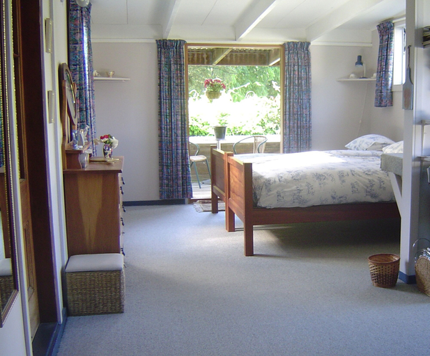 Bedroom 3, Mairenui Rural Retreat, Manawatu