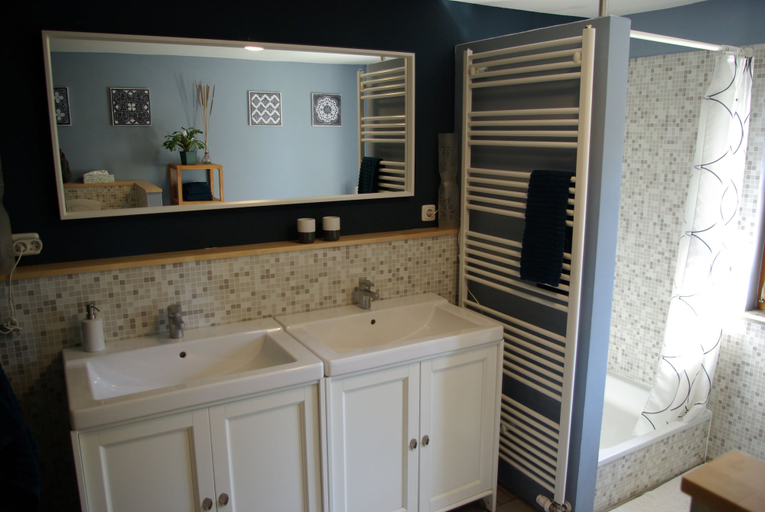Bathroom 4, Ferienwohnung Waldblick, Lüneburg