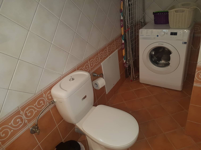 Bathroom 3, Ria's Sea View Apartment, Crete
