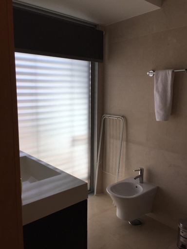 Bathroom 5, Be Lisbon Residence Laranjeiras, Lisbon