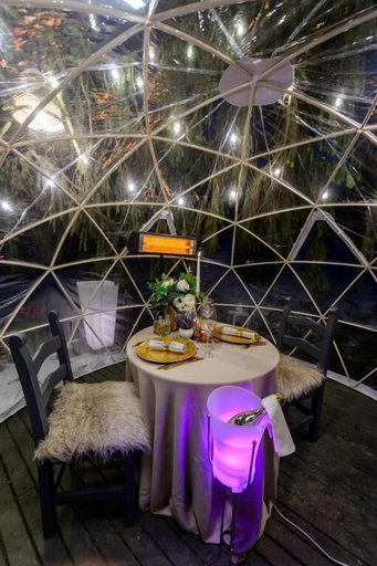 Food & Drinks 5, Elexus Boutique, Predeal