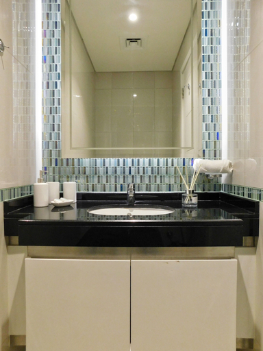 Others 5, Luton Vacation Homes Damac Heights, Dubai