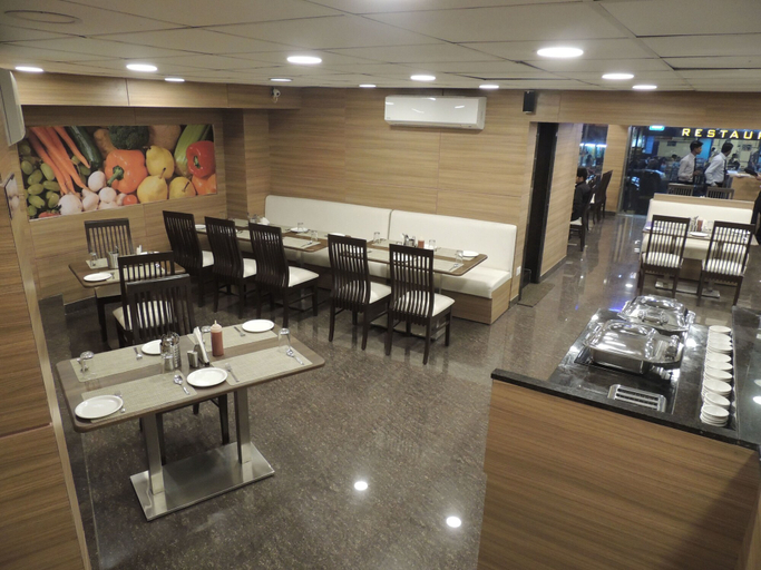 Food & Drinks 5, Central Beacon Hotel Surat, Surat