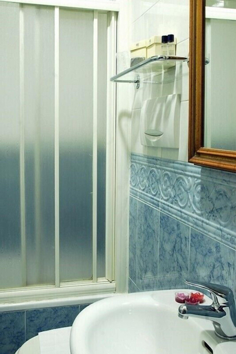 Bathroom, Hotel Picasso, Rome