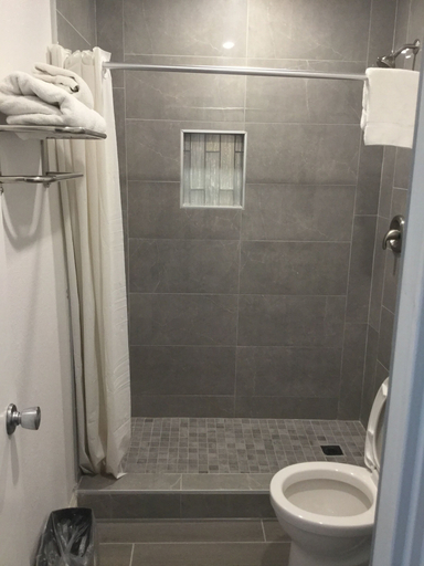 Bathroom 5, ERTH INN by AGA - Mojave, Kern