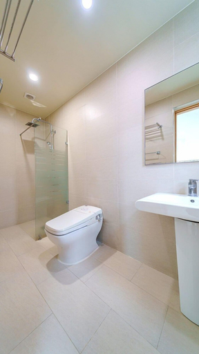 Bathroom 4, House of Mind Pension, Geoje