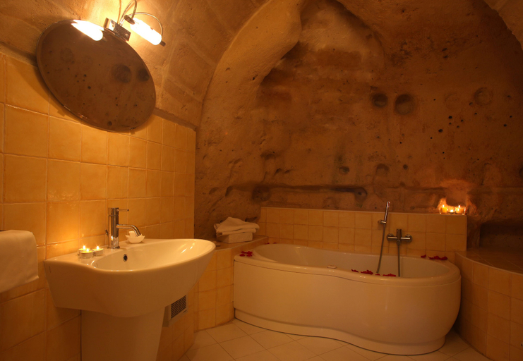 Bathroom 4, Caveoso Hotel, Matera