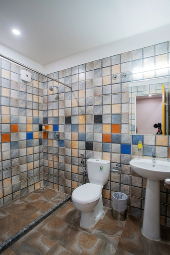 Bathroom, The G Snoozebox, Udaipur