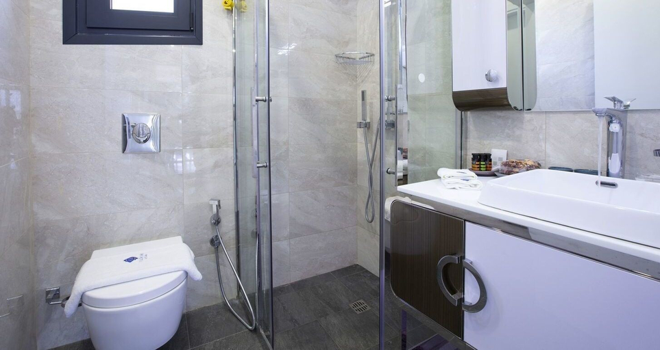 Bathroom 4, Villa Del Mar, Ionian Islands