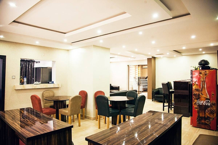 Food & Drinks 4, Lantano Cottage, Mushin